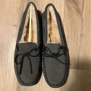 MEN’s MINNETONKA SLIPPERS